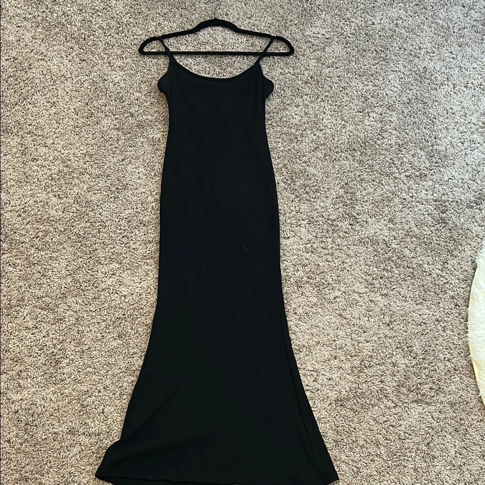 Elegant Shapefit Black Maxi Dress Small - Picture 2 of 6